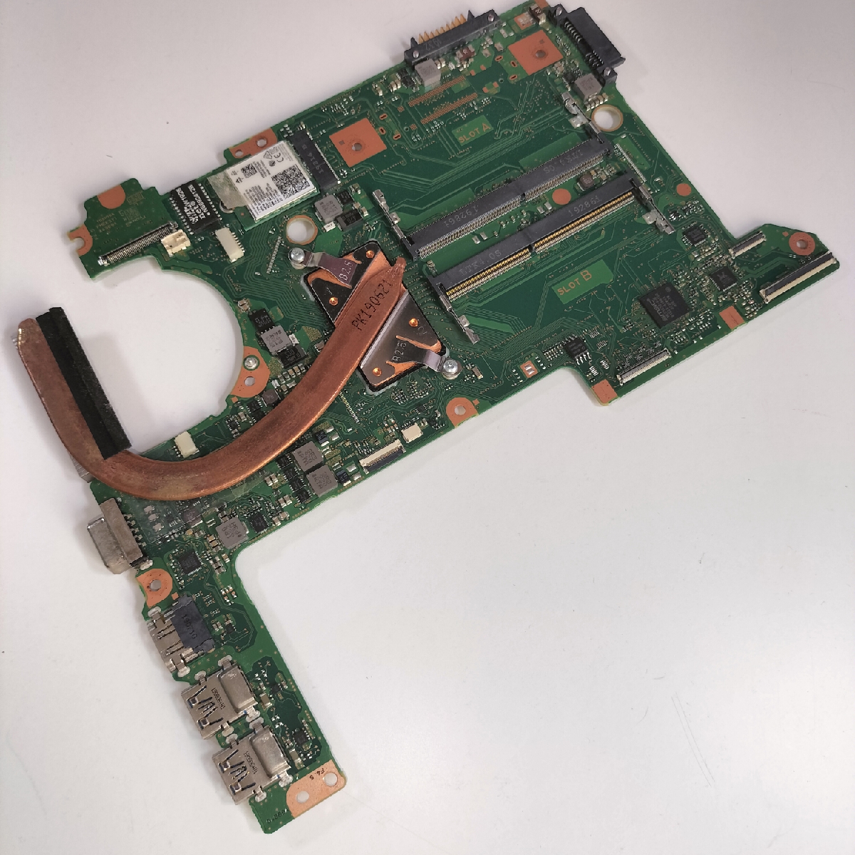Placa madre TOSHIBA FMEKSY1 A4369A Celeron. Para SATELLITE PRO R40-D-111