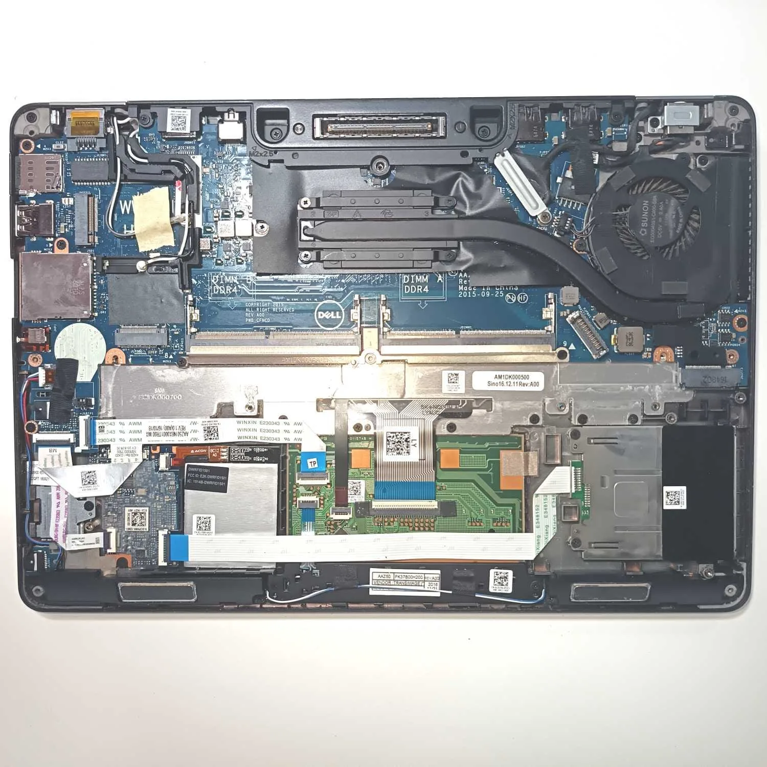 Dell Latitude E7270 i7-6600U, 12,5". Para reparar - Imagen 2