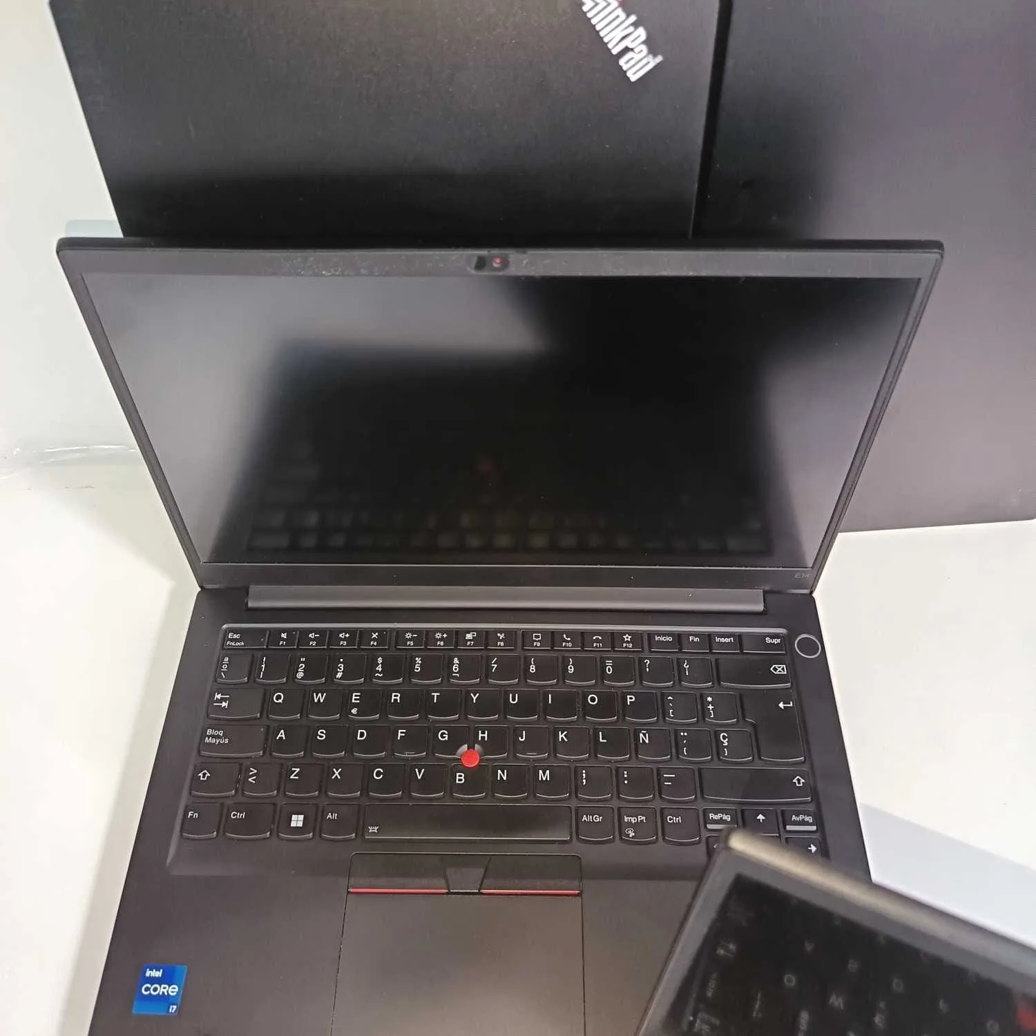 Lote x 7 Lenovo ThinkPad E14 gen 2 i7-1165g7. Reparación - Imagen 4