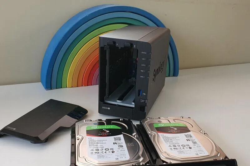 NAS y un disco externo para tus copias de seguridad