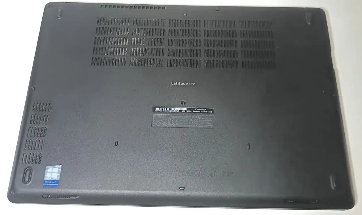 Dell Latitude 5591, i5-8400H, 8GB RAM, 15,6" Puerto USB averiado - Imagen 2