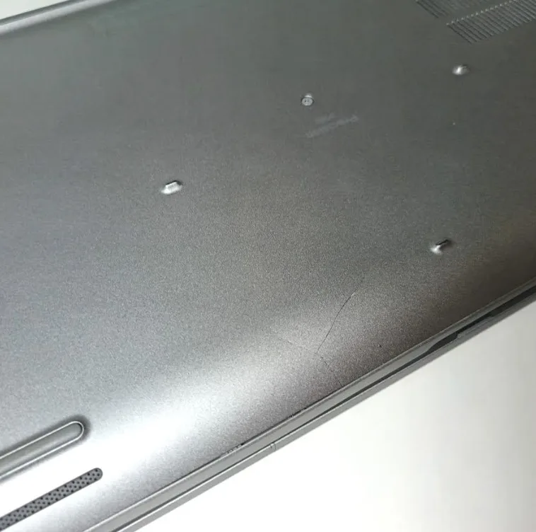 Dell Precision 3580, i7-1360P, 15,6" Defectos - Imagen 3