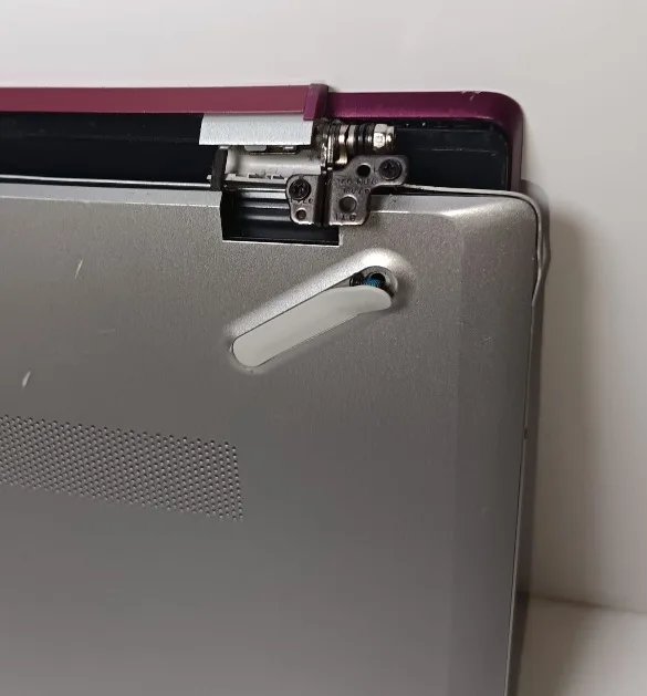 HP Pavilion 14-ce000ns, i7-8550U, NVIDIA MX150 2GB. Avería, defectos - Imagen 7