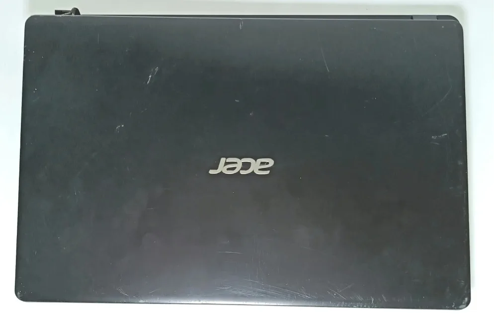 Acer Extensa 15 EX215-52-53XM. i5-1035G1, DDR4, 15,6. Defectos - Imagen 7
