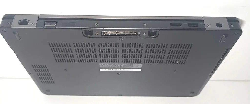Dell E5470. i5-6300U, 8GB RAM, M.2 256GB, 14" - Imagen 4