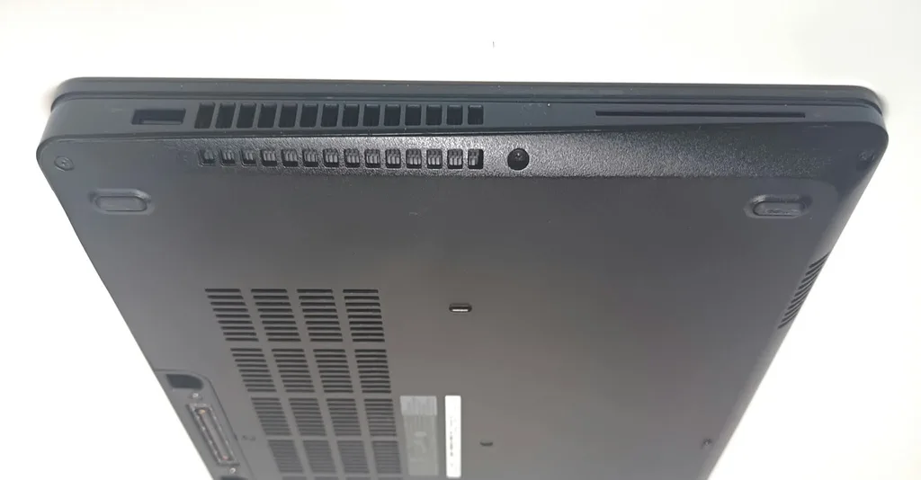 Dell E5470. i5-6300U, 8GB RAM, SSD 2.5 256GB, 14" - Imagen 5