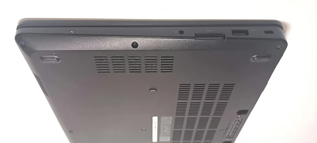 Dell E5470. i5-6300U, 8GB RAM, SSD 256GB, 14" - Imagen 5