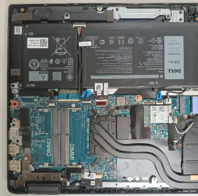 Dell Latitude 3520, i7-1165G7. DDR4, 15,6. AVERIADO - Imagen 4