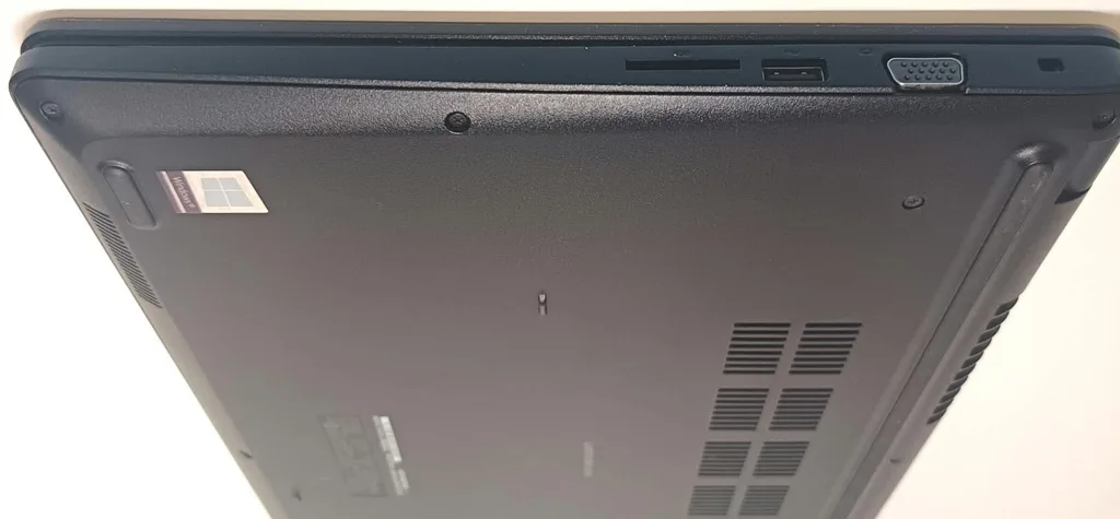 Dell Latitude 3580. i5-7300U, SSD 256GB, 8GB RAM, 15,6 - Imagen 5