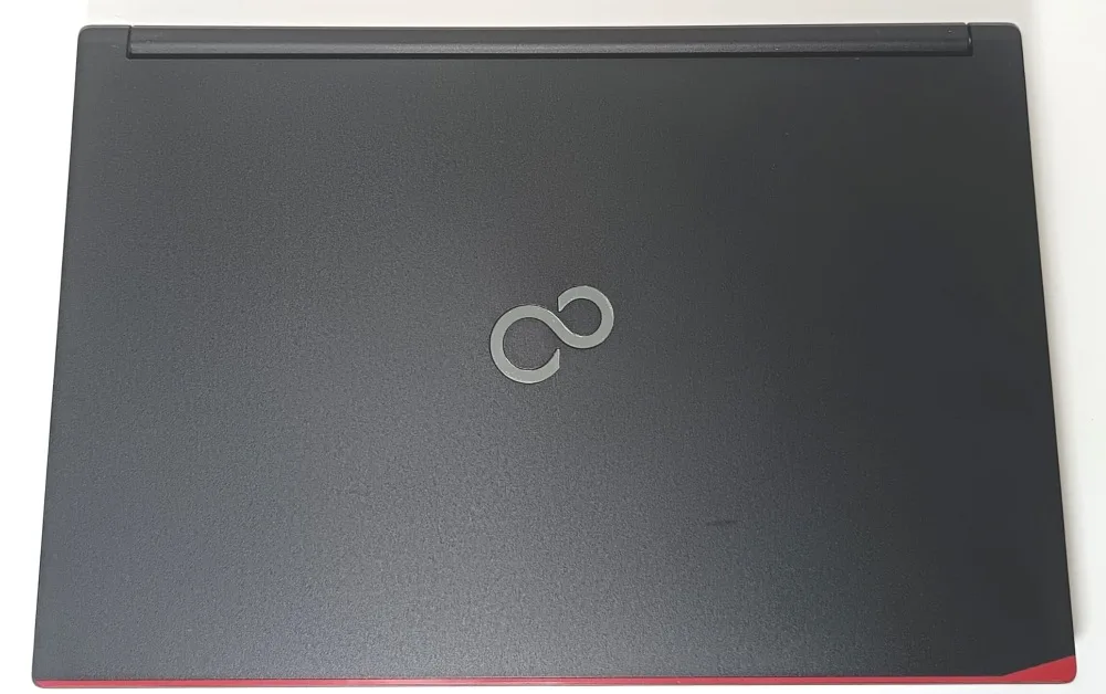 Fujitsu LifeBook E554. I5-4210M, 8GB RAM, SSD 120GB, 15,6. Puerto serie - Imagen 2