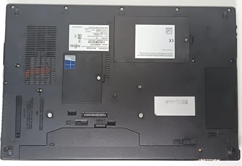 Fujitsu LifeBook E554. I5-4210M, 8GB RAM, SSD 120GB, 15,6. Puerto serie - Imagen 3