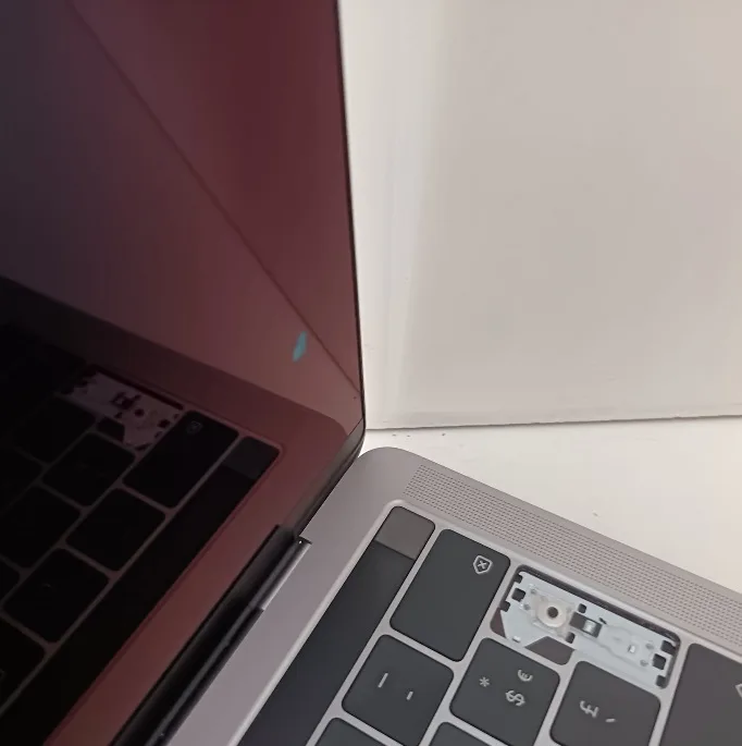 MacBook Pro 13. i5 2,4 GHz 2019. 4 puertos Thunderbolt - Imagen 7