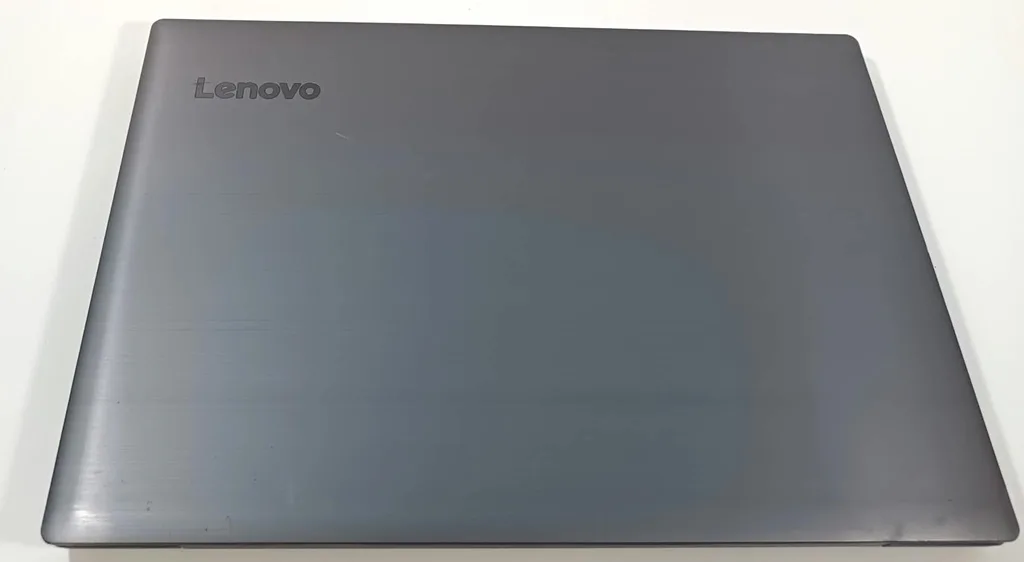 Lenovo V330-15IKB. I5-8250U. 12GB RAM, SSD 256GB. Defectos. - Imagen 2