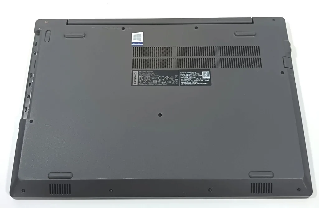 Lenovo V330-15IKB. I5-8250U. 12GB RAM, SSD 256GB. Defectos. - Imagen 3