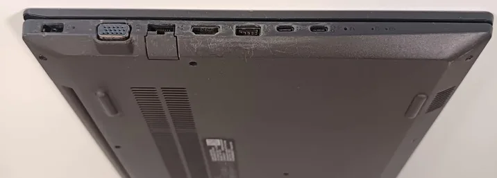 Lenovo V330-15IKB. I5-8250U. 12GB RAM, SSD 256GB. Defectos. - Imagen 5