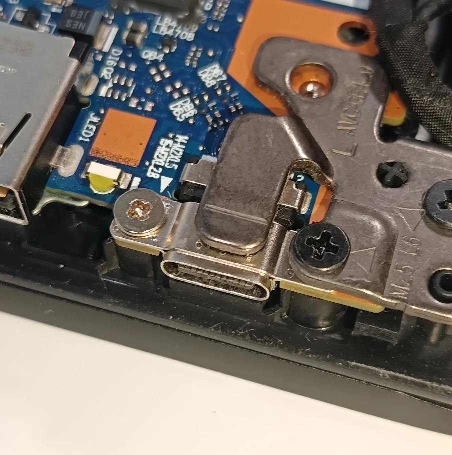 Lenovo ThinkPad E14 Gen 4. i5-12th, Sin disco, Sin RAM, 14.0" - Imagen 5
